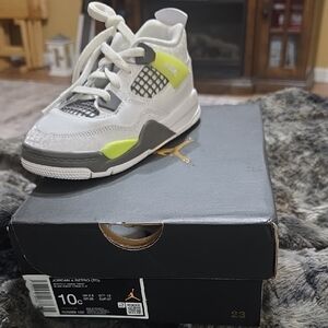 Jordan 4 RETRO SIZE 10 TODDLER